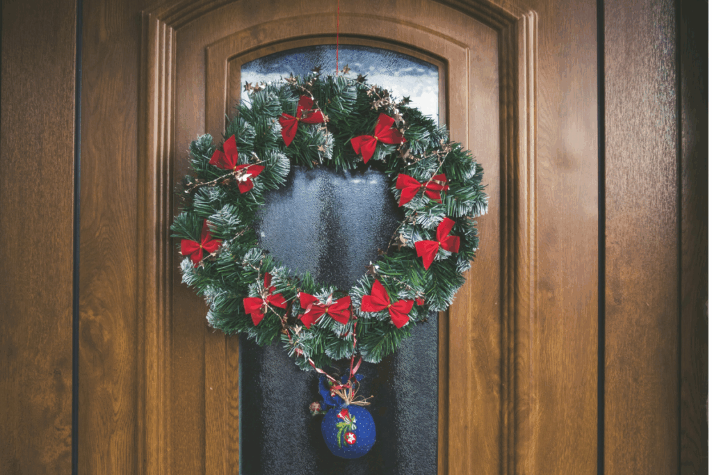 Christmas Wreath for Blog post A cup of tea and a Christmas Miracle - Senior Movers